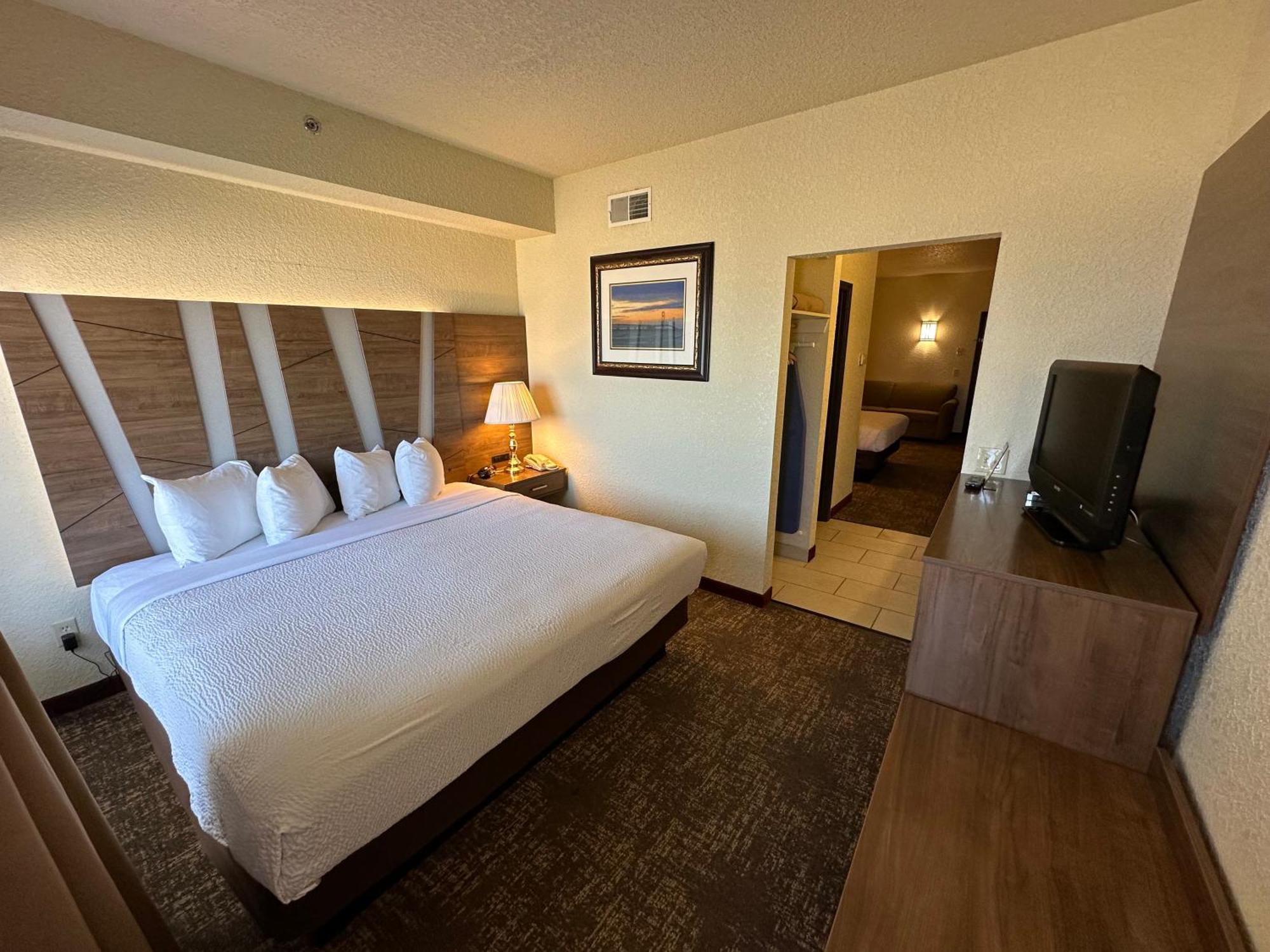 מקינאו סיטי Mackinaw Beach And Bay Inn & Suites מראה חיצוני תמונה