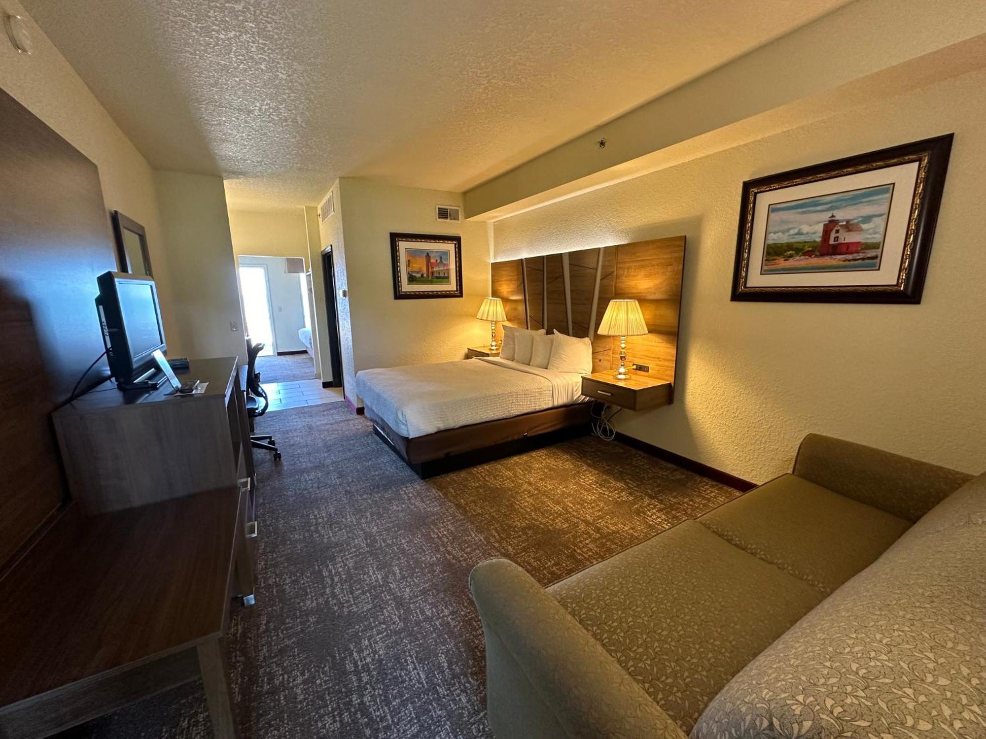 מקינאו סיטי Mackinaw Beach And Bay Inn & Suites מראה חיצוני תמונה