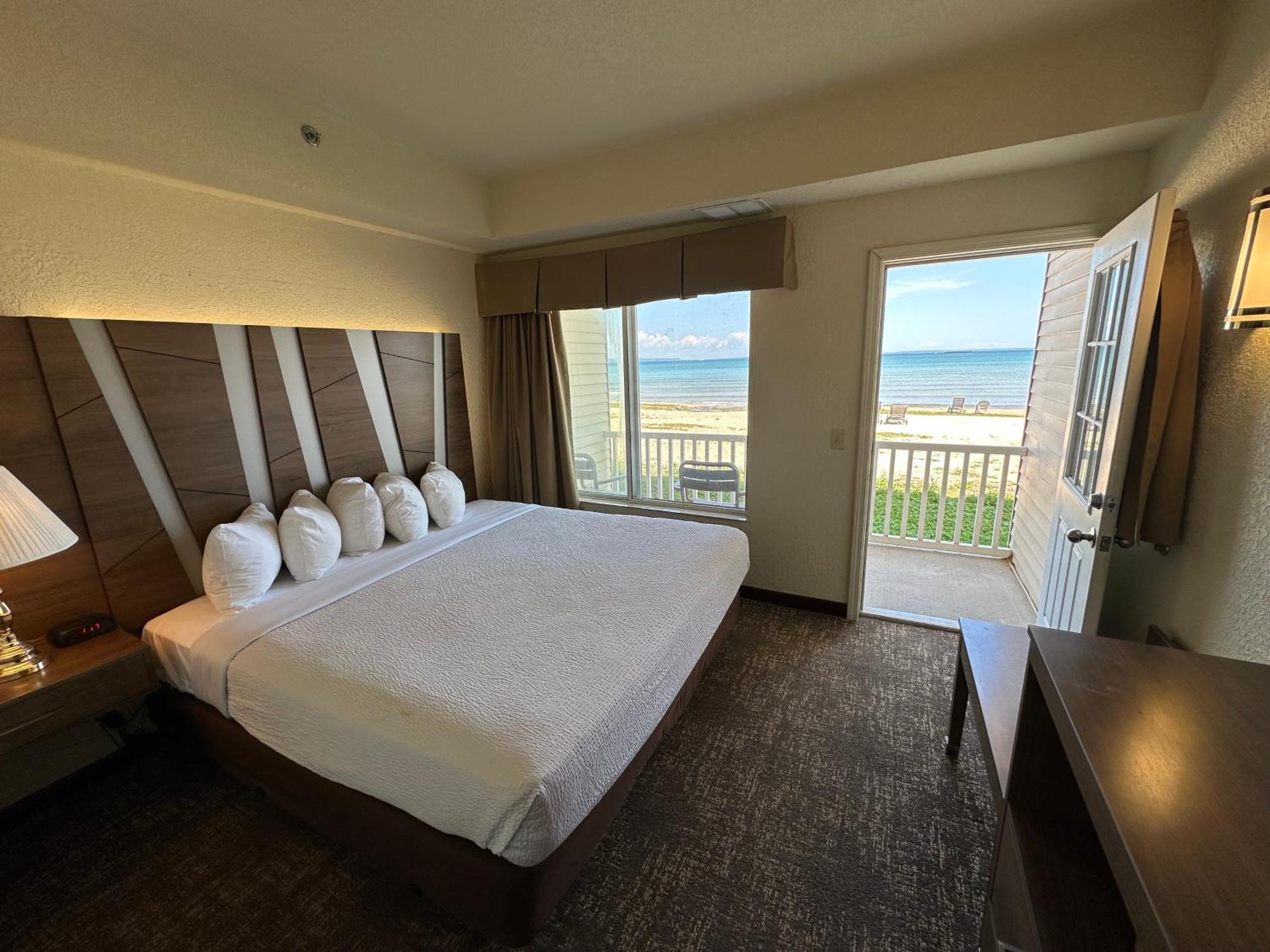 מקינאו סיטי Mackinaw Beach And Bay Inn & Suites מראה חיצוני תמונה